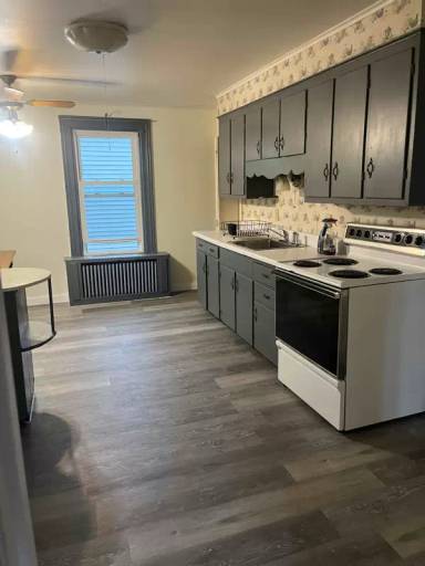 Main picture of 17 Fonda Ave