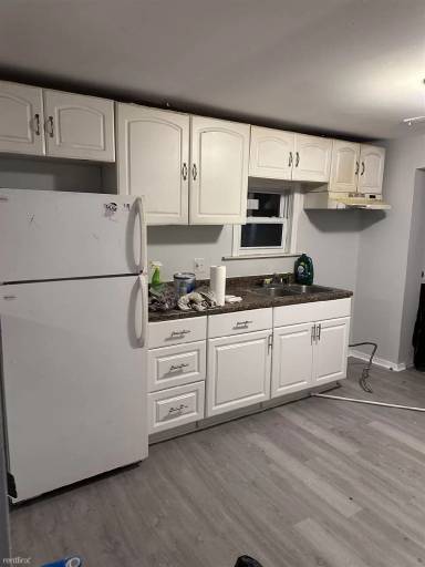 Main picture of 6003 Whitefield St