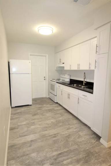 Main picture of 6391 Gateway Ave
