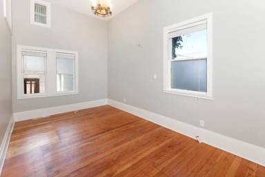 Main picture of 2888 16th St
