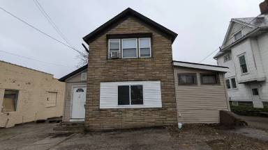 Main picture of 853 Wooster Rd N