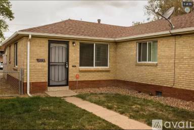 Main picture of 3557 Leyden St