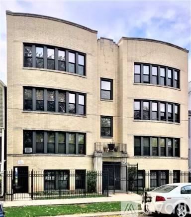 Main picture of 2238 N Sawyer Ave