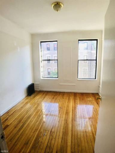 Main picture of 531 W 151st St