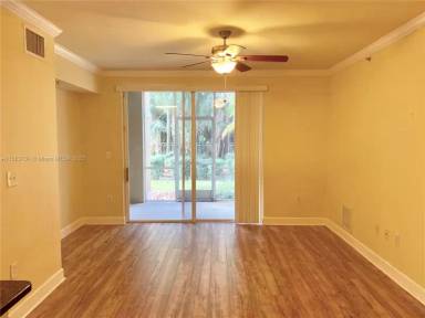Main picture of 6556 Emerald Dunes Dr