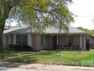 Main picture of 6605 Golf Crest Dr