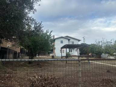Main picture of 3046 Island Ave