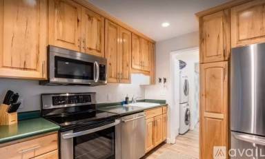 Main picture of Red Pine Condos
