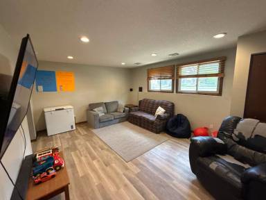 Main picture of 700 Jackson St NE