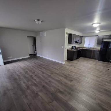 Main picture of 329 Miami St