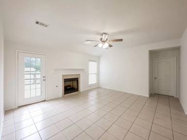 Main picture of 429 E El Paso St