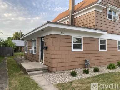 Main picture of 112 W Tyler St