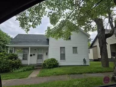 Main picture of 217 Crippen St
