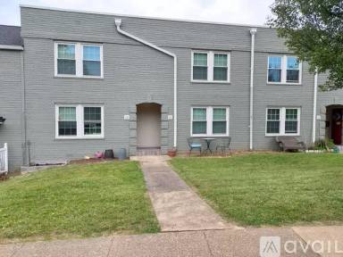 Main picture of 737 N Nelson St