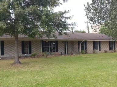 Main picture of 942 Sam Houston Jones Pkwy