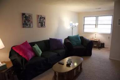 Main picture of 915 Denison Ave