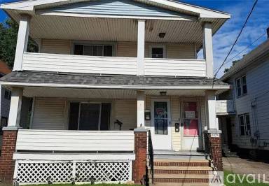 Main picture of 2975 E 67th St