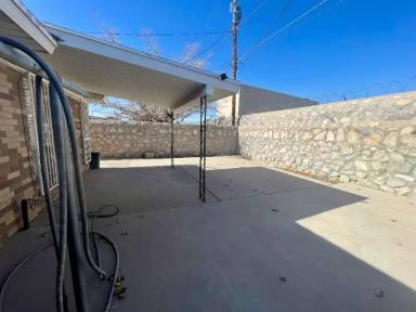 Main picture of 8621 Mettler Dr