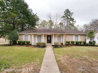 Main picture of 1703 Abbey Oak Dr