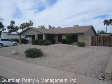 Main picture of 2606 E Yucca St