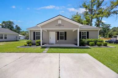 Main picture of 2066A Central Ave