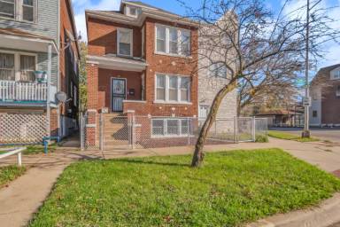 Main picture of 8449 S Brandon Ave