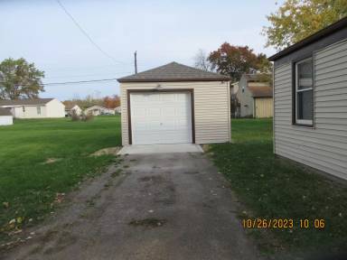 Main picture of 3925 E Fleming Ave