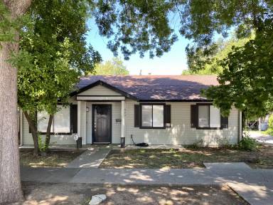 Main picture of 533 Orient St