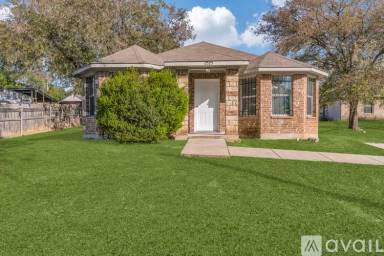 Main picture of 2525 Lyola St
