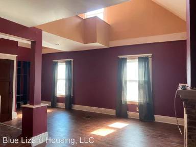 Main picture of 908 Lafayette Ave