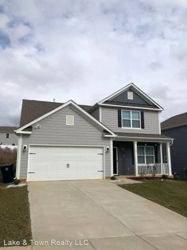 Main picture of 108 Cherry Birch St
