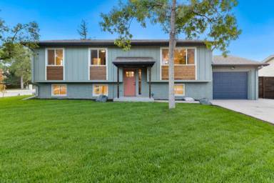 Main picture of 933 Timber Ln