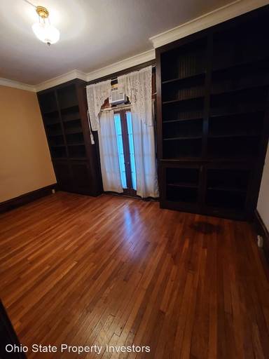 Main picture of 16 N Main St