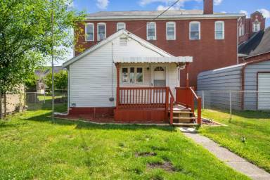 Main picture of 206 Youghiogheny St