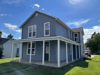 Main picture of 820 Broad Ave