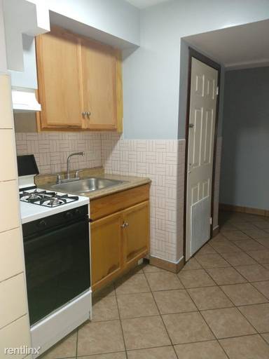 Main picture of 2548 S Homan Ave