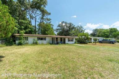 Main picture of 1044 NE 22nd Ave