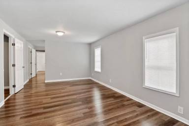 Main picture of 2130 Alaska St