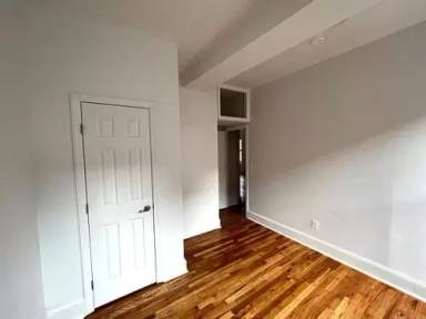 Main picture of 233 E 3rd St