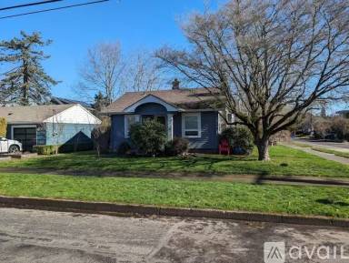 Main picture of 7928 SE 19th Ave
