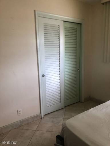Main picture of 5406 NW 23rd Ave
