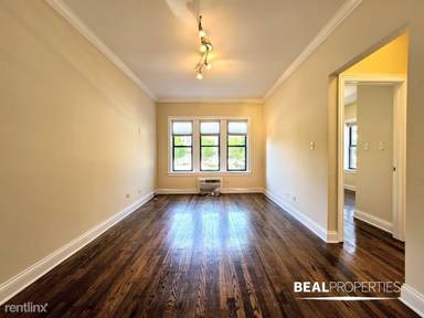 Main picture of 746 W Addison St