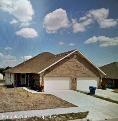 Main picture of 709 E Watermill Cir