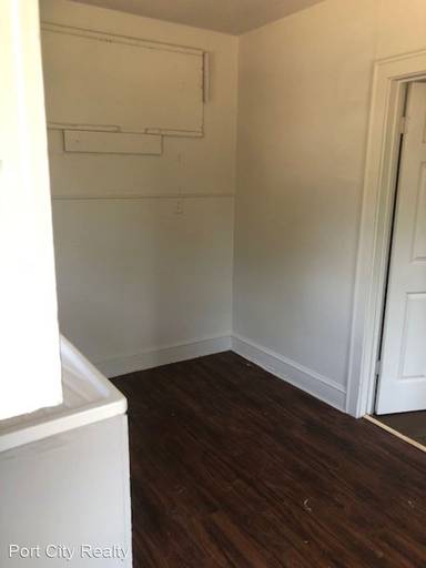 Main picture of 421 Wyandotte St