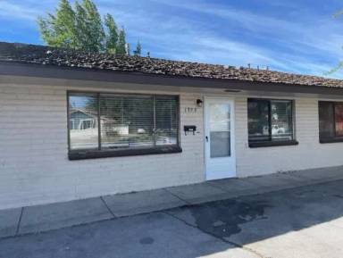 Main picture of 1799 York Way