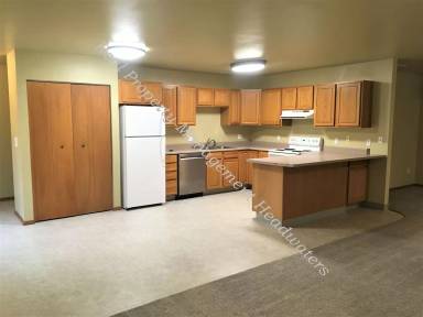 Main picture of 2407 Villard Ave
