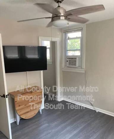 Main picture of 3700 S Lincoln St