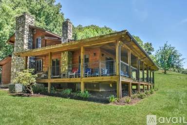 Main picture of 164 Clay Hollow Rd