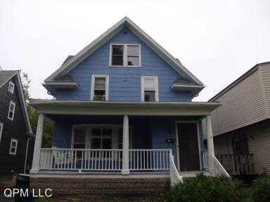 Main picture of 937 17th Ave SE