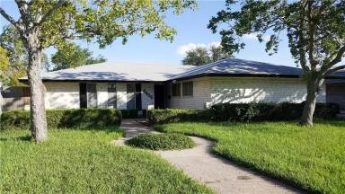 Main picture of 6406 Suwanee Cir